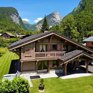 Chalet Luxe Les Melezes, Samoens